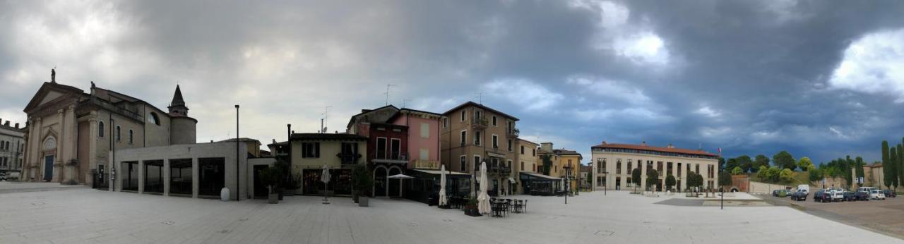 Casa Porto Vecchio Hotell Peschiera del Garda Eksteriør bilde